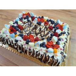 Torte ar karameļu krēma pildījumu (1kg)